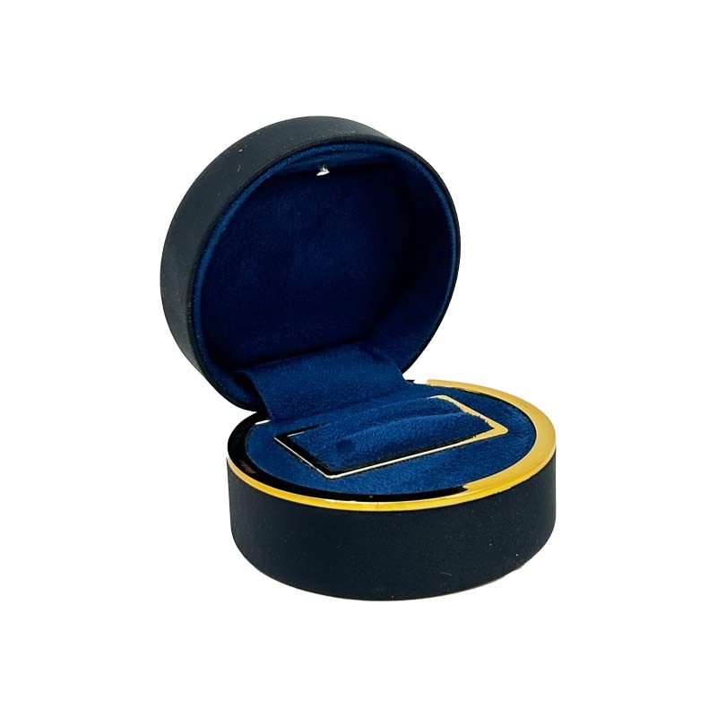 Deluxe LED BK Ring Box
