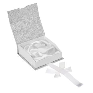 NRY-05 Silver Satin Bangle Magnetic Box
